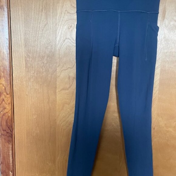 Athleta Salutation 7/8 Legging - Picture 3 of 6